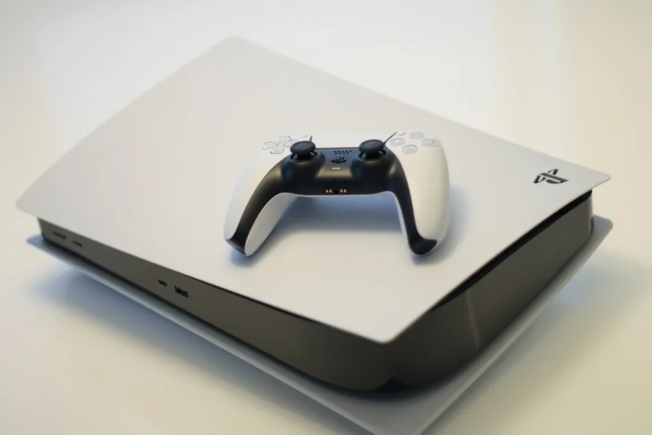 Console PlayStation 5 atendido pela TheComp